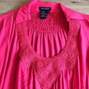 3/4 sleeve blouse w/ appliquéd front